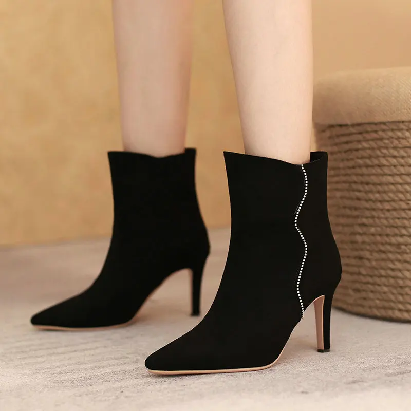 Женские сапоги, замшевые полусапожки на толстом каблуке, на высоком каблуке, на молнии, декоративные остроконечные короткие сапоги, сапоги со стразами, на высоком каблуке в стиле ретро
Женские сапоги, замшевые полусапожки на толстом каблуке, на высоком каблуке, на молнии, декоративные остроконечные короткие сапоги, сапоги со стразами, на высоком каблуке в стиле ретро