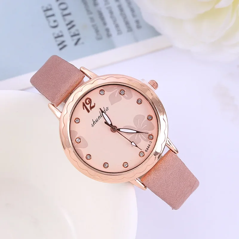 New Ladies Watches Female Korean Version Simple Watch Student Belt Watch Girl Cute Casual Quartz Wristwatches
New Ladies Watches Female Korean Version Simple Watch Student Belt Watch Girl Cute Casual Quartz Wristwatches