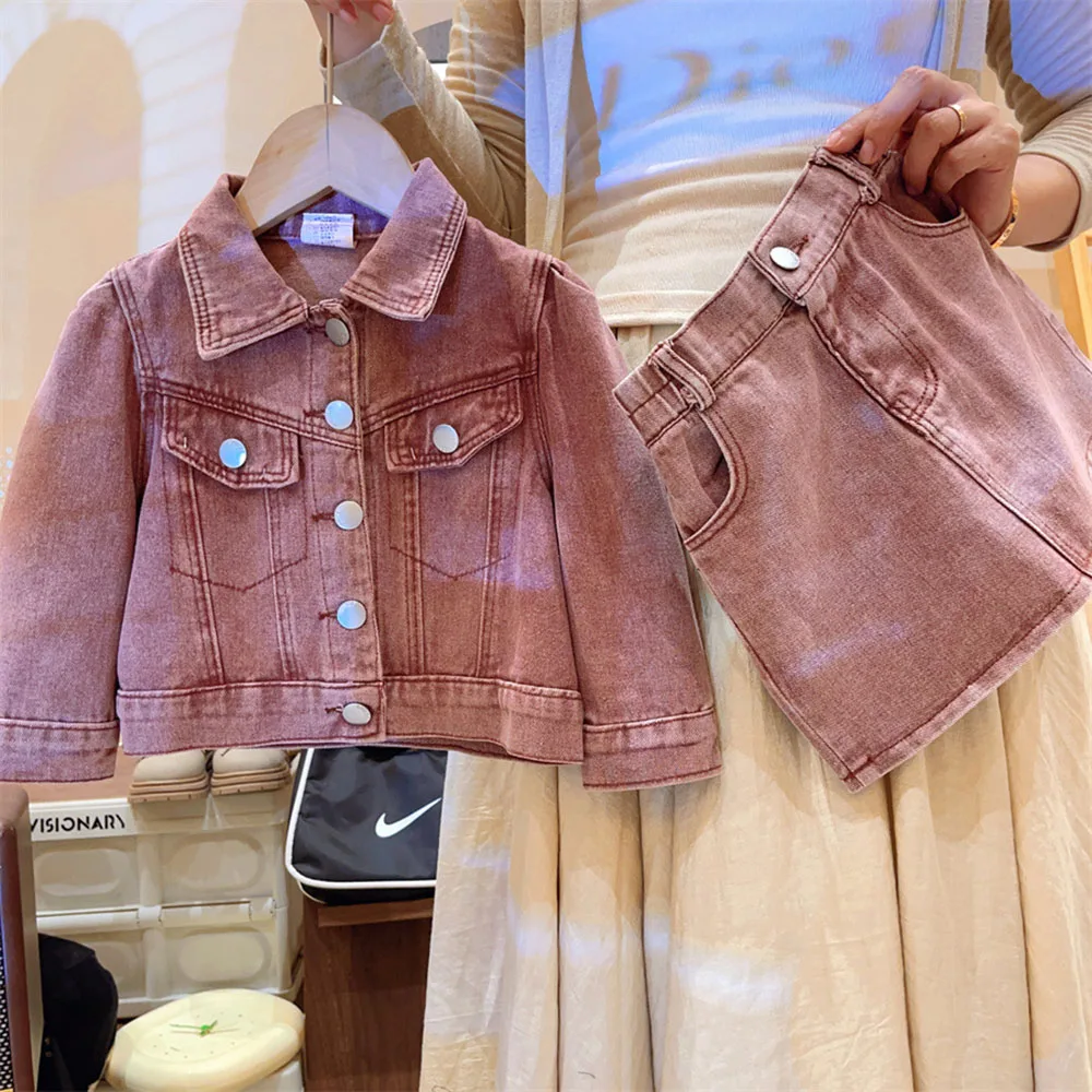 Children's Denim Skirt Two-piece Set Girl's Spring Summer Long Sleeve Single Breasted Lapel Jacket+Elastic Button Mini Skirt
Children's Denim Skirt Two-piece Set Girl's Spring Summer Long Sleeve Single Breasted Lapel Jacket+Elastic Button Mini Skirt