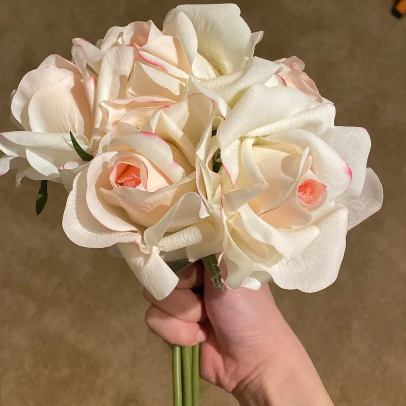 10Pc Moisturizing Rose Real Touch Artificial Flowers Wedding Decor Flower Arrangement Bridal Bouquet Home Party Event Decor Rose
10Pc Moisturizing Rose Real Touch Artificial Flowers Wedding Decor Flower Arrangement Bridal Bouquet Home Party Event Decor Rose