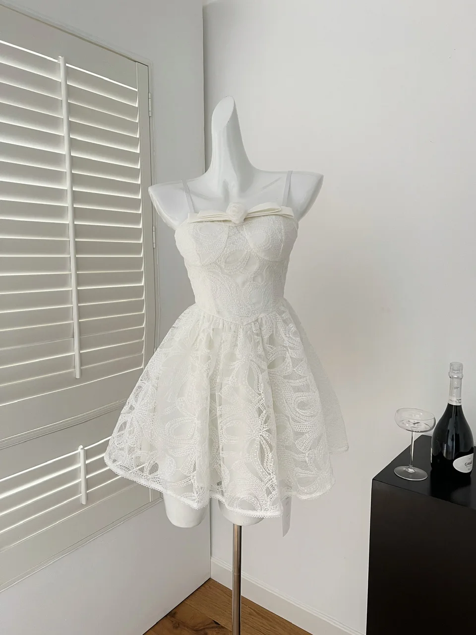 French Style Summer Fairy Dresses Women Vintage Mesh Chiffon Princess Dress Female Sleeveless Casual Elegant Solid Strap Dress
French Style Summer Fairy Dresses Women Vintage Mesh Chiffon Princess Dress Female Sleeveless Casual Elegant Solid Strap Dress