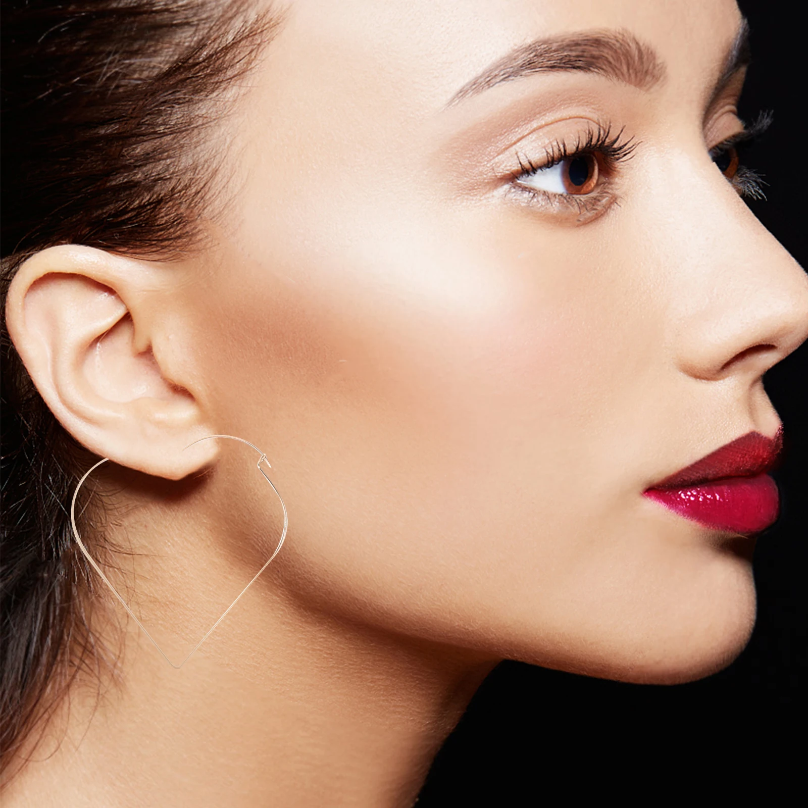 Hollow Metal Ear Women Small Earrings Cute Ear Jewelry Fashion Studs Decorations Wedding Graduation Boutique Aesthetic
Hollow Metal Ear Women Small Earrings Cute Ear Jewelry Fashion Studs Decorations Wedding Graduation Boutique Aesthetic