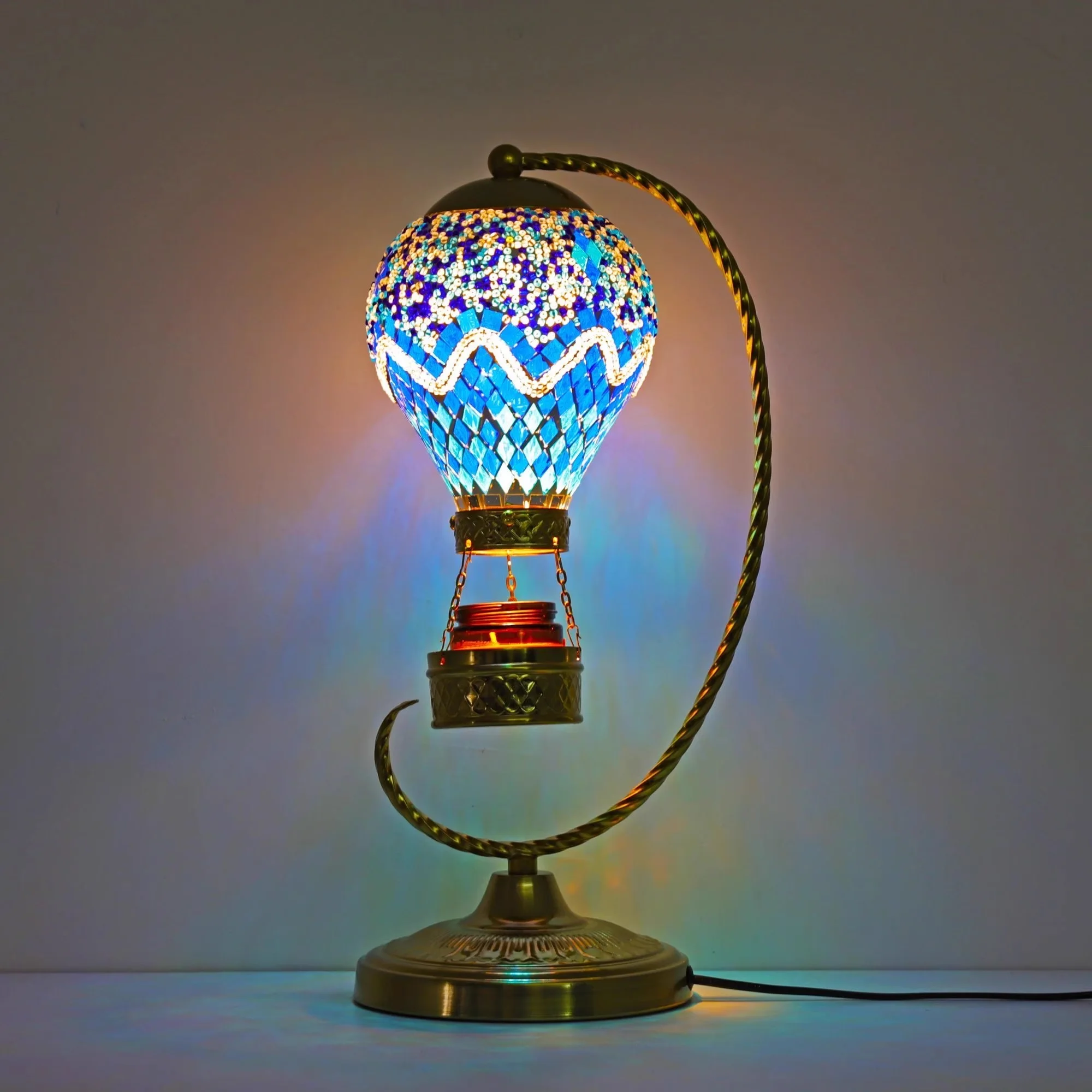 Mosaic Hot Air Balloon Wax Melting Table Lamp Handcrafted Lamparas De Mesa Glass Bed Light Lamparas Con Mosaicos Night Lights
Mosaic Hot Air Balloon Wax Melting Table Lamp Handcrafted Lamparas De Mesa Glass Bed Light Lamparas Con Mosaicos Night Lights