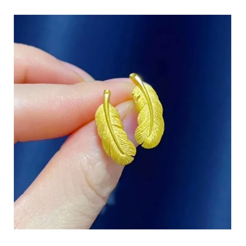 Gold Feather Stud Earrings Women's Light Luxury High-end Ear Jewelry Niche Design Trendy Accessories for Girlfriend Gifts
Gold Feather Stud Earrings Women's Light Luxury High-end Ear Jewelry Niche Design Trendy Accessories for Girlfriend Gifts
