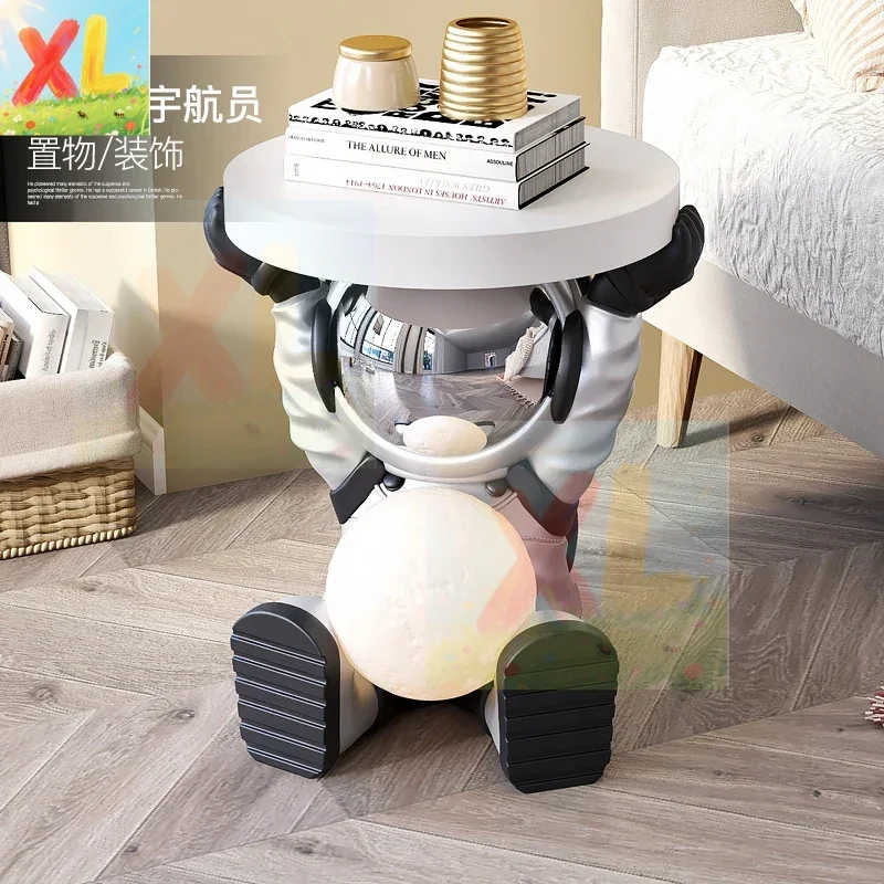 Astronaut astronaut lamp large living room floor ornament home jewelry sofa bedside coffee table housewarming gift
Astronaut astronaut lamp large living room floor ornament home jewelry sofa bedside coffee table housewarming gift