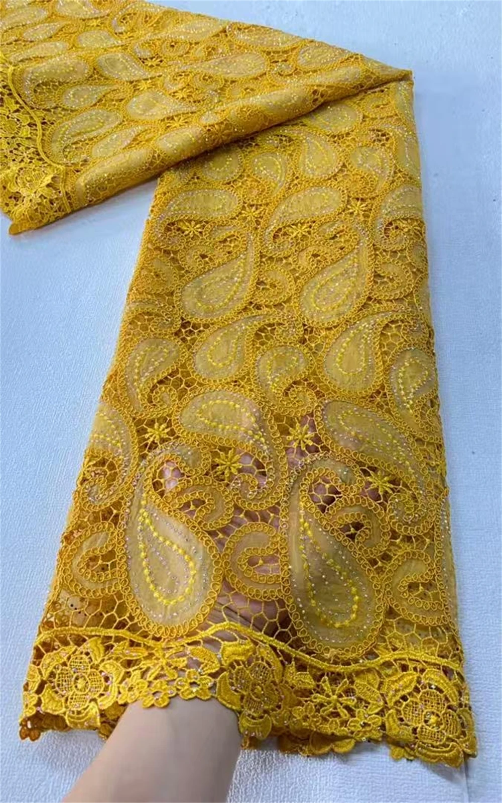 2025 Высокое качество в африканском нигерийском стиле с тюлем, кружевная ткань, гипюровая вышивка, платья, блестки, бусины, камень, 5 ярдов, JL470
2025 Высокое качество в африканском нигерийском стиле с тюлем, кружевная ткань, гипюровая вышивка, платья, блестки, бусины, камень, 5 ярдов, JL470
