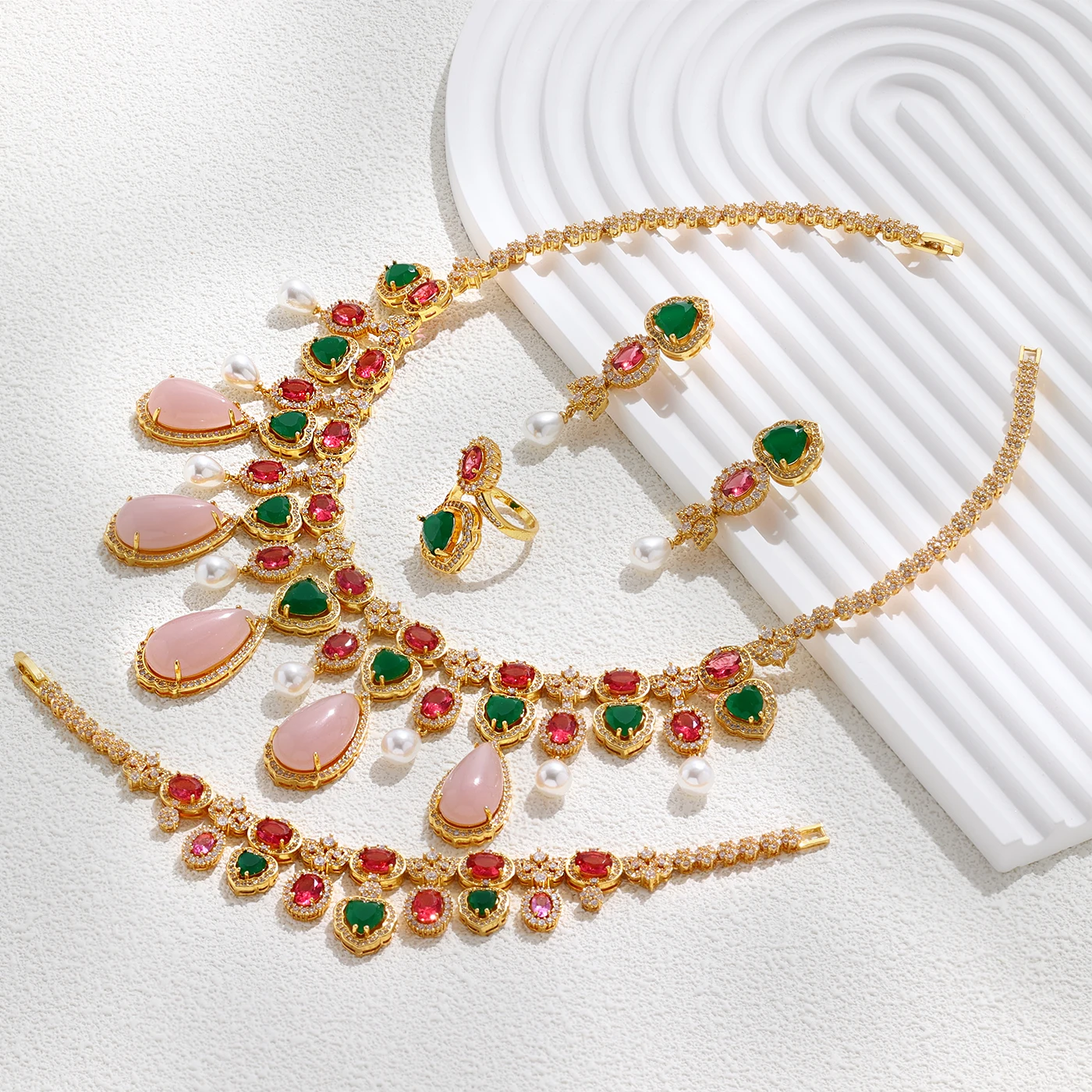 2023 New 4-piece Bride Zirconia Full Set Women's Party Jewelry Set Dubai Nigeria Crystal Wedding Jewelry Set
2023 New 4-piece Bride Zirconia Full Set Women's Party Jewelry Set Dubai Nigeria Crystal Wedding Jewelry Set