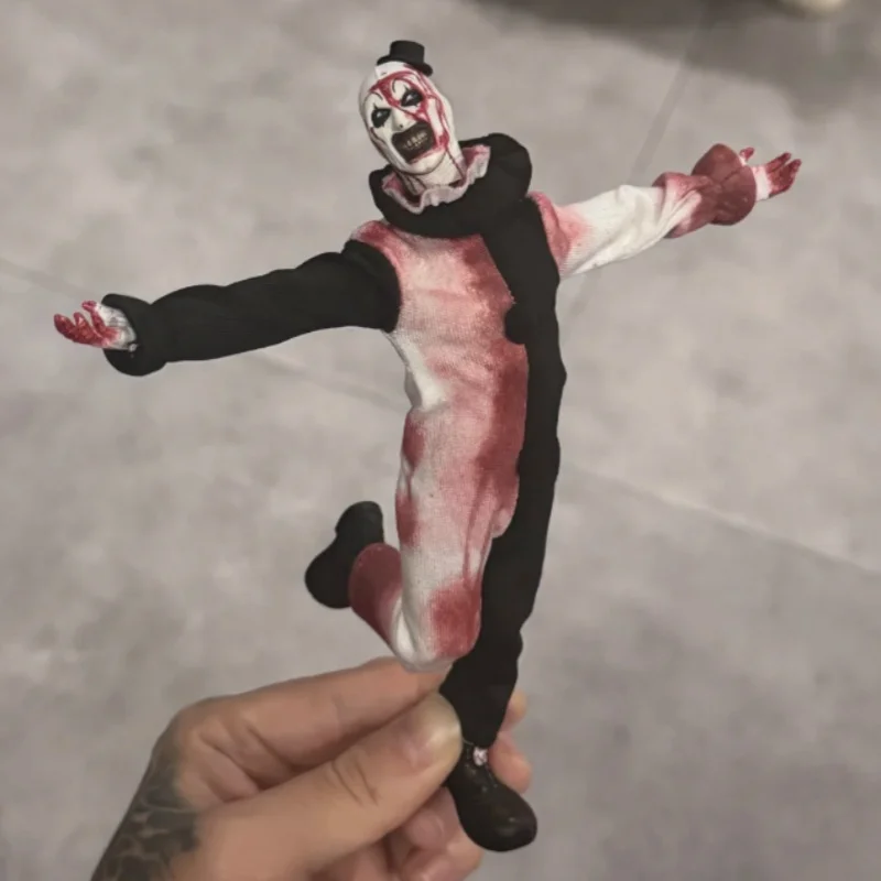 Подлинная Mezco Toyz Terrifier One 12 Коллективное искусство The Clown Deluxe Edition Neca 6-дюймовая экшн-фигурка Модель Коллекция Подарочные игрушки 
Подлинная Mezco Toyz Terrifier One 12 Коллективное искусство The Clown Deluxe Edition Neca 6-дюймовая экшн-фигурка Модель Коллекция Подарочные игрушки