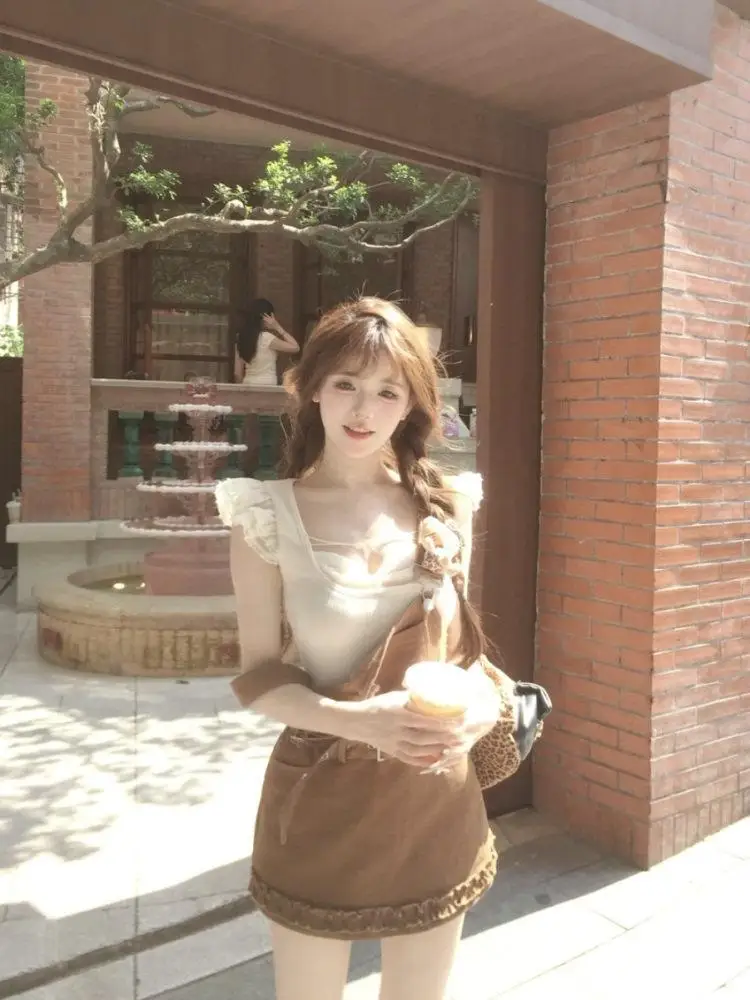 2026 Spring Low Waist Short Shorts Sweet Heart Soft Cake Skirt Summer Sweet Style Casual Vest Denim Overalls Slimming
2026 Spring Low Waist Short Shorts Sweet Heart Soft Cake Skirt Summer Sweet Style Casual Vest Denim Overalls Slimming