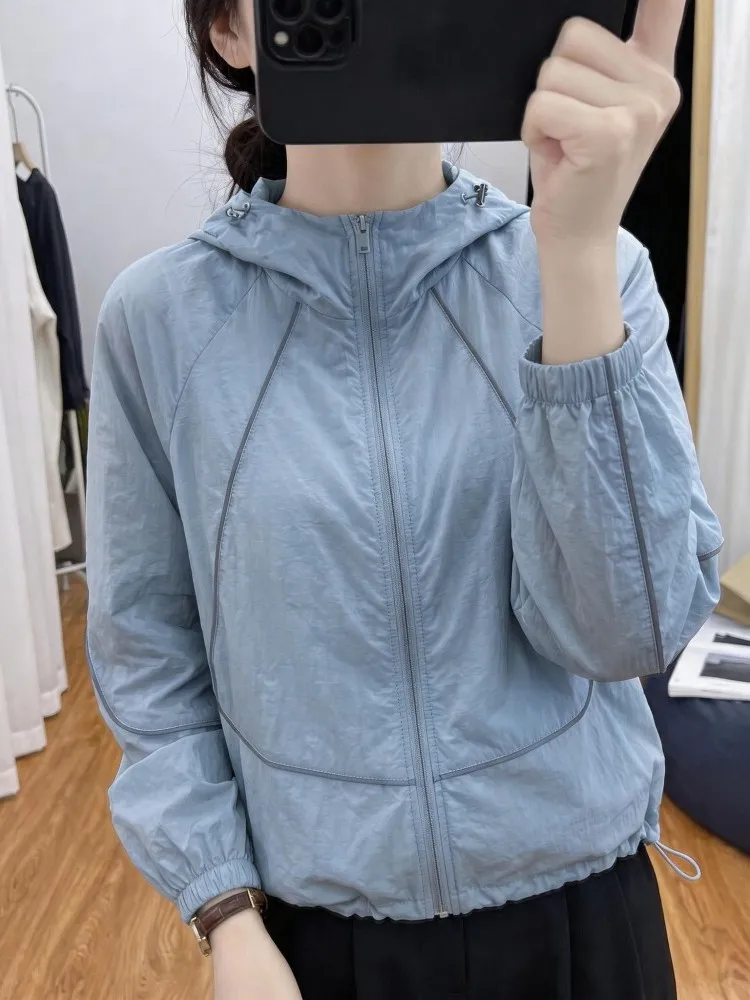 Women's Breathable Lightweight Loose Sun Protection Jacket Summer 2026 New Style Air Conditioning Cardigan Windbreaker Coat
Women's Breathable Lightweight Loose Sun Protection Jacket Summer 2026 New Style Air Conditioning Cardigan Windbreaker Coat