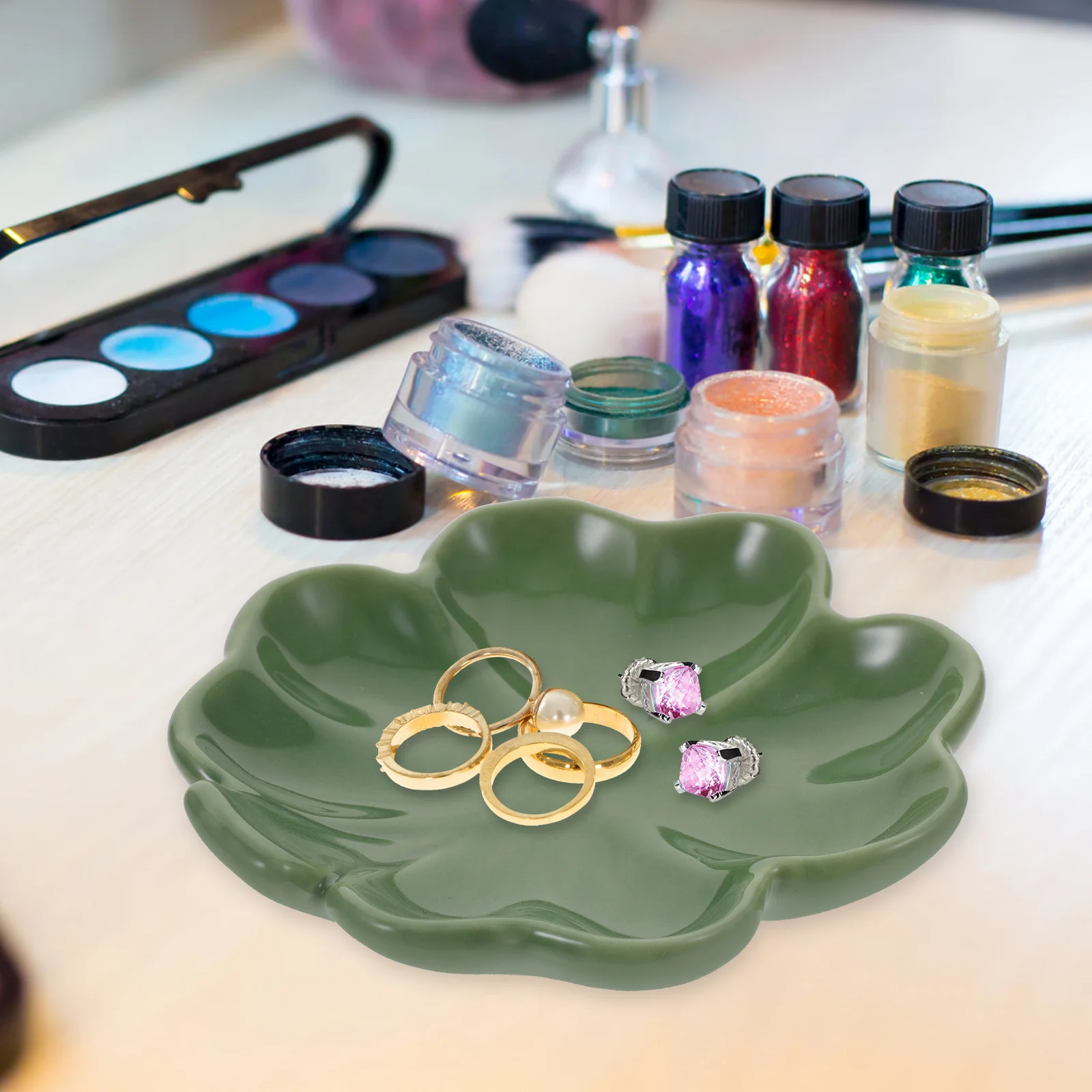 Ceramic Shamrock Jewelry Dish Elegant Design Key Holder Snack Tray Decorative Organizer Display Plate Jewelry Tray
Ceramic Shamrock Jewelry Dish Elegant Design Key Holder Snack Tray Decorative Organizer Display Plate Jewelry Tray