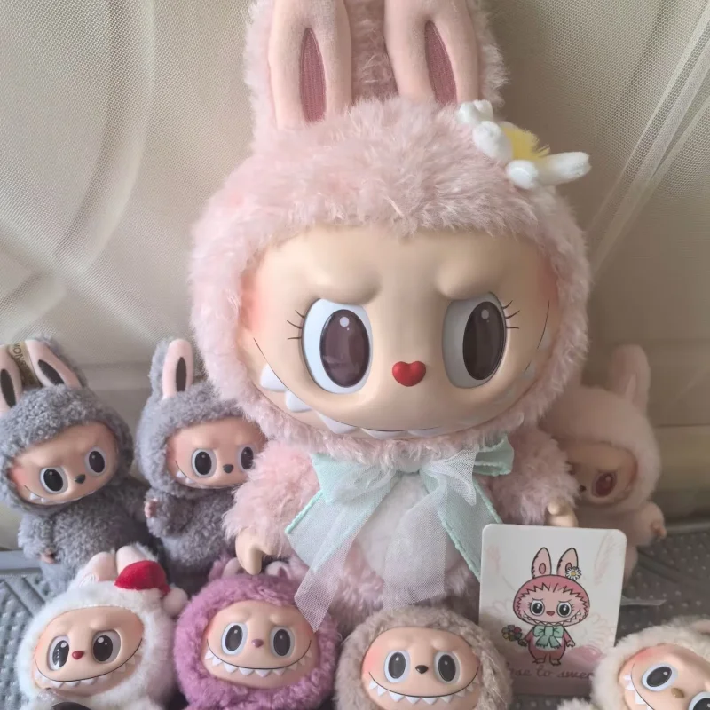 В наличии, высокое качество 1:1, реплика Monster Mokoko Sweetheart Series Labubu Close To Sweet, виниловый коллекционный декор, подарок на день рождения
В наличии, высокое качество 1:1, реплика Monster Mokoko Sweetheart Series Labubu Close To Sweet, виниловый коллекционный декор, подарок на день рождения