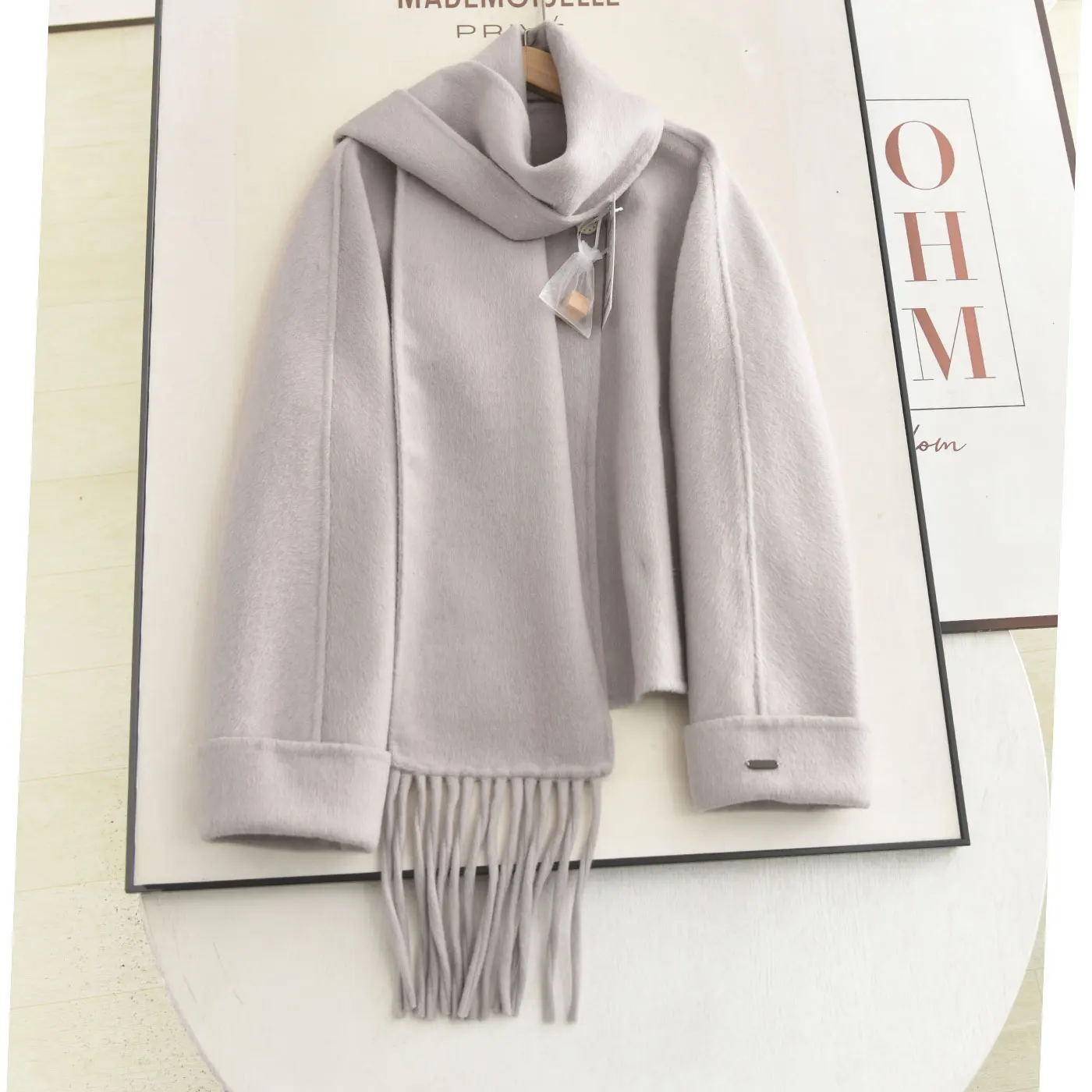 Двустороннее шерстяное пальто с кисточками, зима 202, женское модное пальто большого размера, шарф, комбинированный, приятный для маленького роста
Двустороннее шерстяное пальто с кисточками, зима 202, женское модное пальто большого размера, шарф, комбинированный, приятный для маленького роста