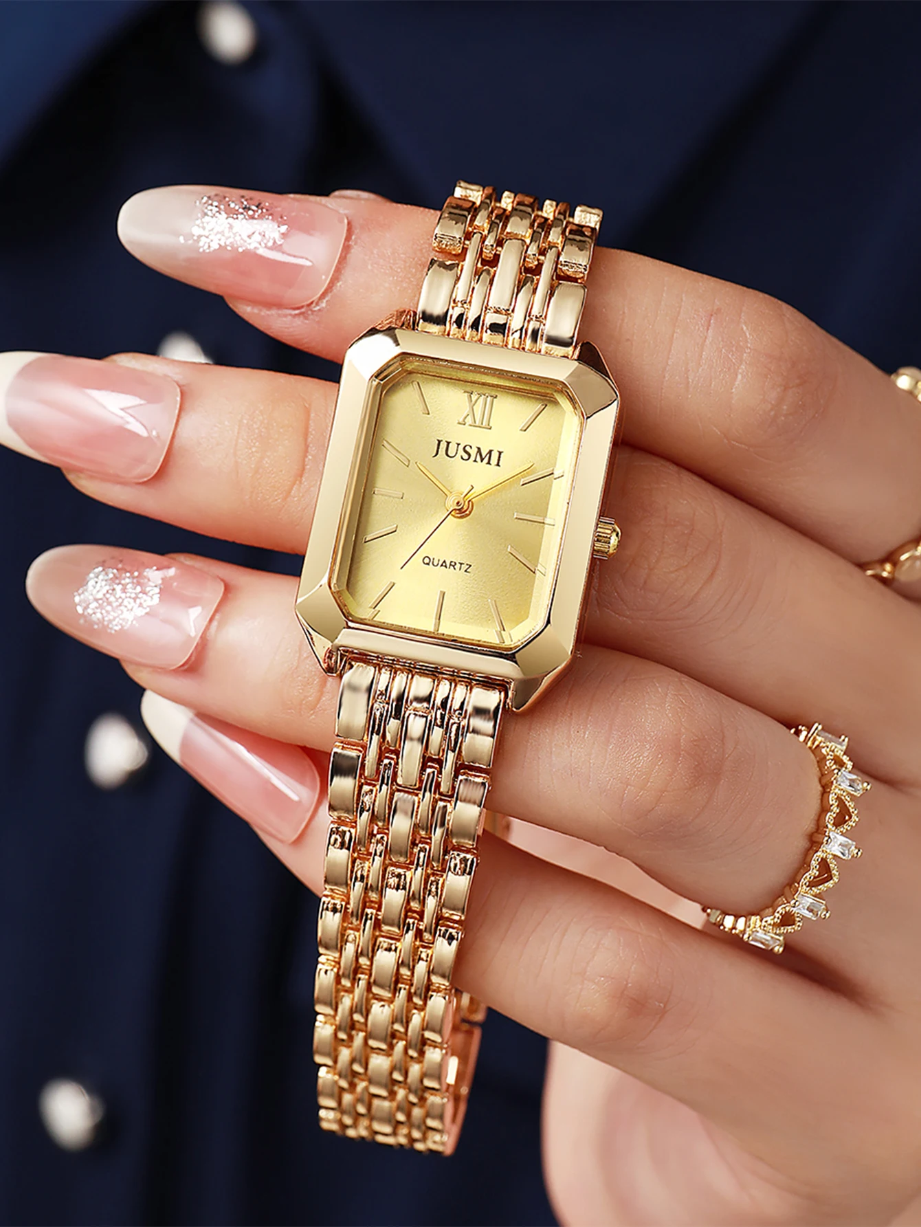Fashion Luxury Ladies Gold Quartz Watch for Christmas Halloween Holiday Gifts
Fashion Luxury Ladies Gold Quartz Watch for Christmas Halloween Holiday Gifts