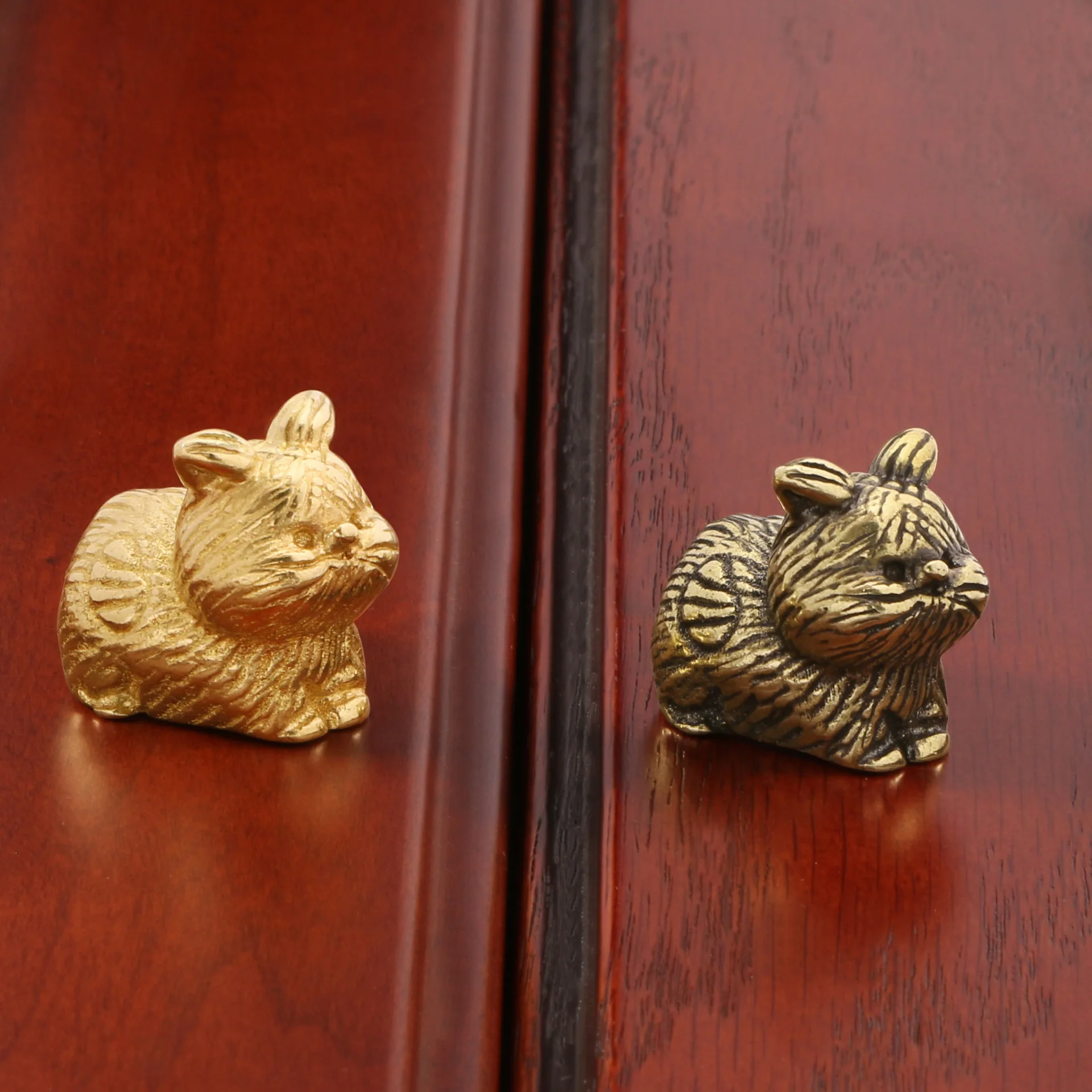 Kitten Handle Door Knobs Solid Brass Animal Cat Knobs Decorative Cabinet Pulls Drawers DIY Furniture Hardware
Kitten Handle Door Knobs Solid Brass Animal Cat Knobs Decorative Cabinet Pulls Drawers DIY Furniture Hardware