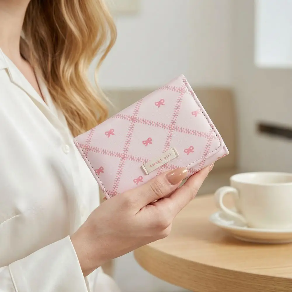 Korean Sweet Bow Wallet Three Fold Mini Cute Card Holder Coin Purse Flower Design Lightweight Leather Card Holder Travel
Korean Sweet Bow Wallet Three Fold Mini Cute Card Holder Coin Purse Flower Design Lightweight Leather Card Holder Travel