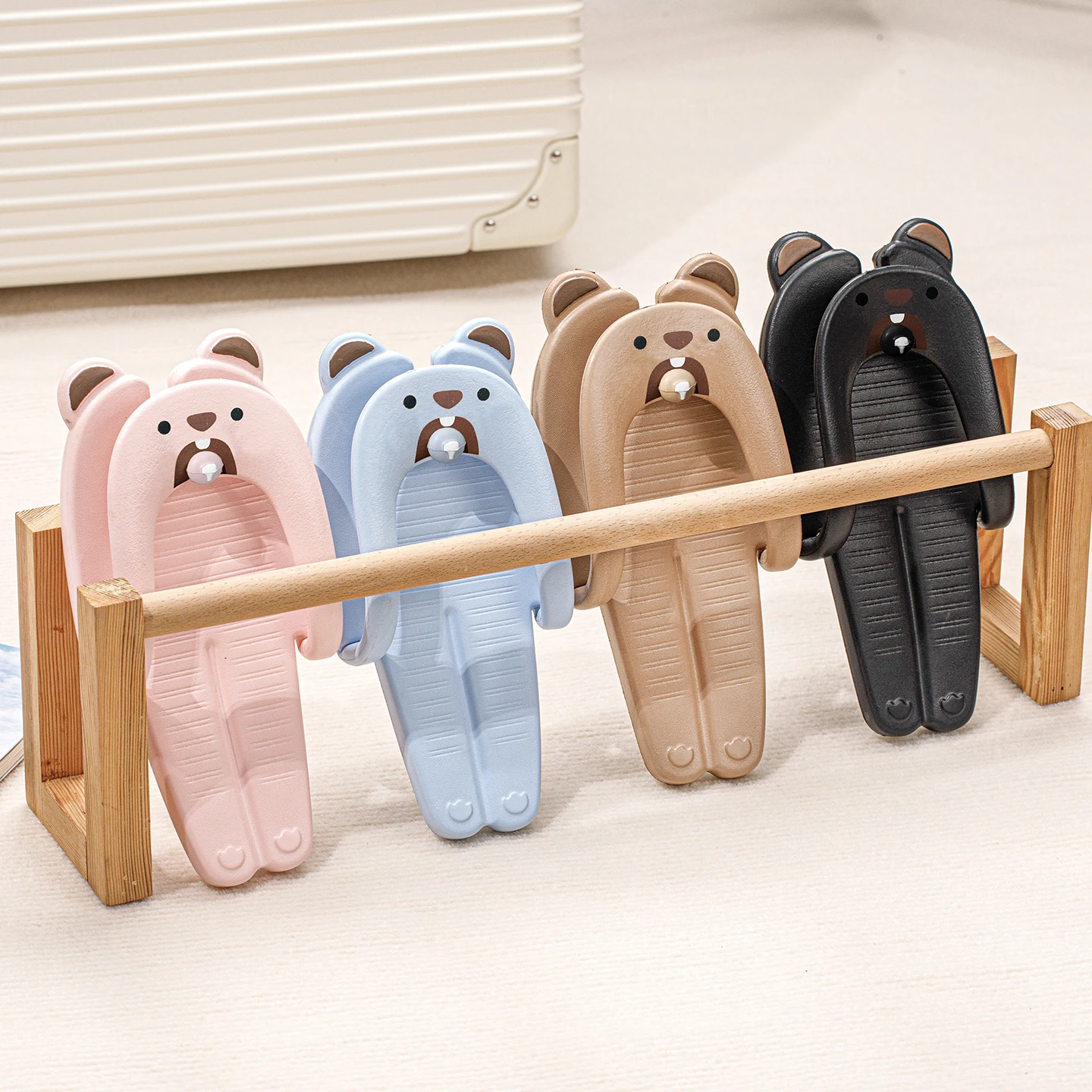 EVA Convenient Slippers Easy To Fold Travel Indoor Slippers Comfortable Light Casual Slippers
EVA Convenient Slippers Easy To Fold Travel Indoor Slippers Comfortable Light Casual Slippers