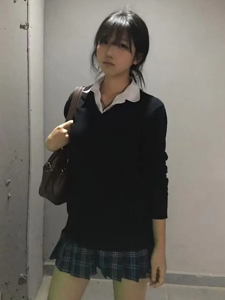 Loose Bla Knitted Sweater Long Sve V-Ne Women's Sle College Faion Outerwear Autumn Winter Layering Top JK orm
Loose Bla Knitted Sweater Long Sve V-Ne Women's Sle College Faion Outerwear Autumn Winter Layering Top JK orm