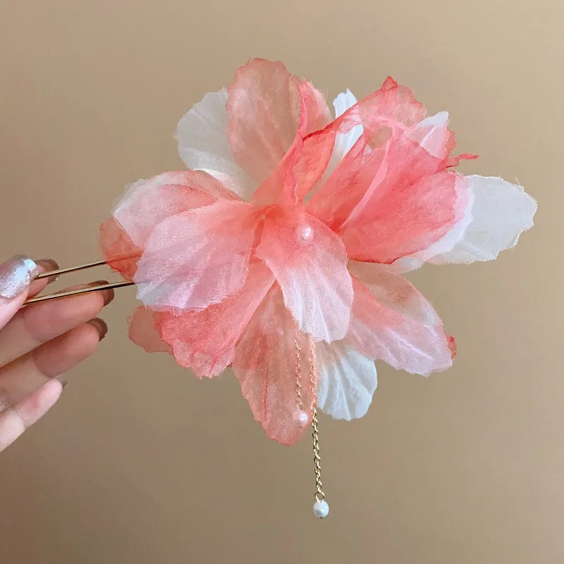 New Chinese Style Gentle Gradient Fabric Flower Hair Sticks for Women Sweet Chains Tassel Imitation Pearl Hairpin Fairy Headwear
New Chinese Style Gentle Gradient Fabric Flower Hair Sticks for Women Sweet Chains Tassel Imitation Pearl Hairpin Fairy Headwear