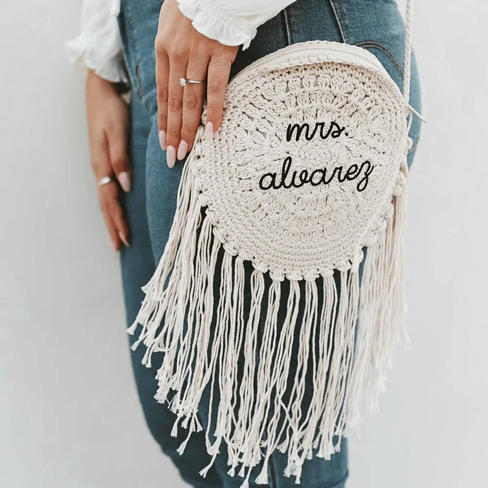 Персонализированный кошелек Mrs, подарок для свадебного душа, кошелек для невесты, кошелек с бахромой, свадебное предложение подружки невесты, девичник, подарок для медового месяца
Персонализированный кошелек Mrs, подарок для свадебного душа, кошелек для невесты, кошелек с бахромой, свадебное предложение подружки невесты, девичник, подарок для медового месяца