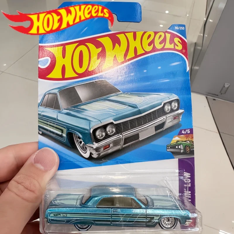 Оригинальная коллекционная модель автомобиля Hot Wheels TH 2026D, Super Treasure Chevrolet 64 Impala Sth, масштаб 1:64, литая под давлением, игрушка
Оригинальная коллекционная модель автомобиля Hot Wheels TH 2026D, Super Treasure Chevrolet 64 Impala Sth, масштаб 1:64, литая под давлением, игрушка