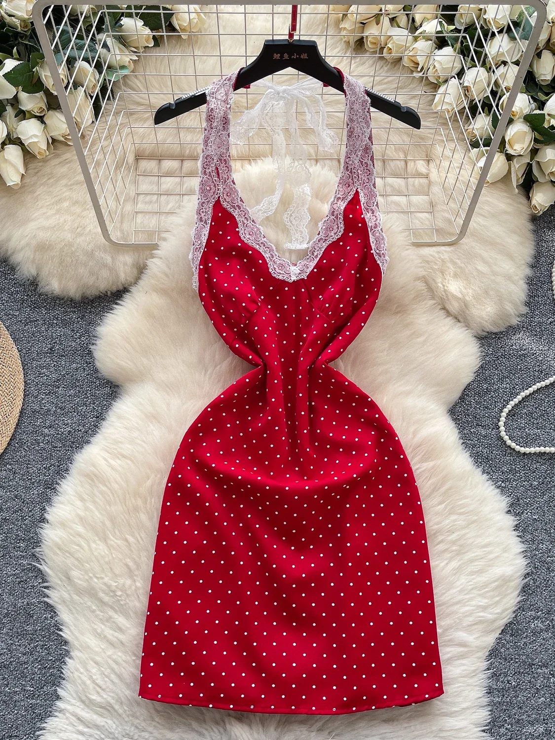 SsTss Red Carpet-Inspired Lace Polka Dot Patchwork Dress Women's Summer V-neck Halter Backless Design Slimming Club Mini Skirt
SsTss Red Carpet-Inspired Lace Polka Dot Patchwork Dress Women's Summer V-neck Halter Backless Design Slimming Club Mini Skirt