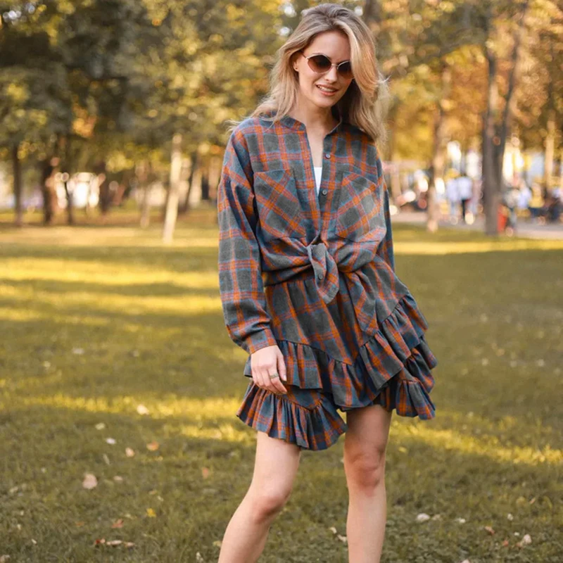 Street Plaid Shirt Trousers Two Piece Set Spring Women Long Sleeves Stand Collar Shirt+High Waist Irregular Loose Shorts Outfit
Street Plaid Shirt Trousers Two Piece Set Spring Women Long Sleeves Stand Collar Shirt+High Waist Irregular Loose Shorts Outfit