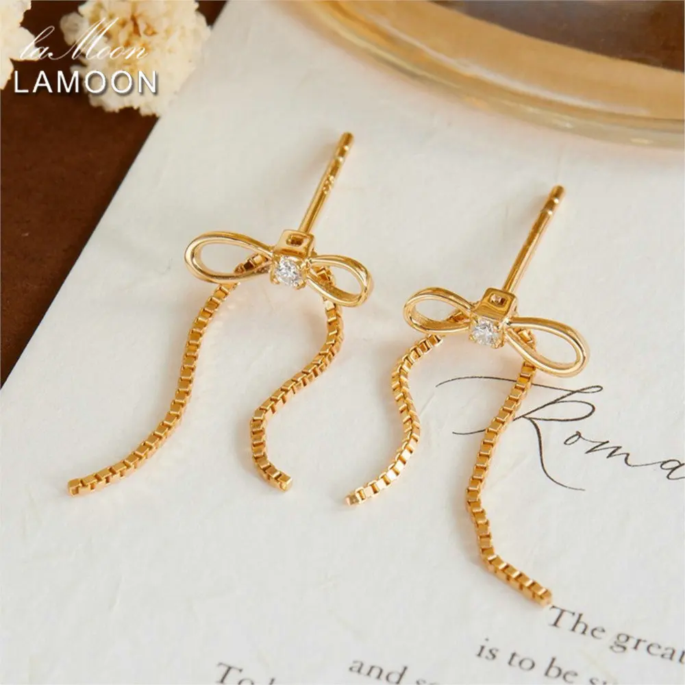 LAMOON Simple Bow Earring For Women Exquisite 925 Sterling Silver Gold Color Moissanite Tassel Chain Dangle Fine Jewelry Gift
LAMOON Simple Bow Earring For Women Exquisite 925 Sterling Silver Gold Color Moissanite Tassel Chain Dangle Fine Jewelry Gift