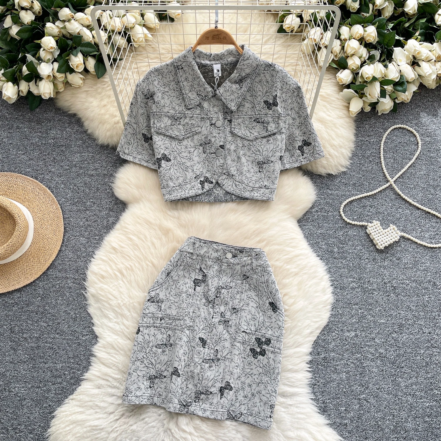 Fashion Printed Women Summer Suits Spicy Girl Short Crop Denim Top Match High Waist Wrap Hip Skirts Lady 2Pcs Set
Fashion Printed Women Summer Suits Spicy Girl Short Crop Denim Top Match High Waist Wrap Hip Skirts Lady 2Pcs Set