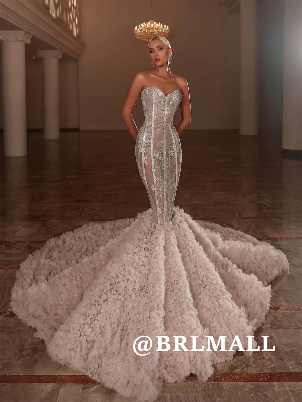 BRLMALL Strapless Illusion Lace Wedding Party Dress with Fit-and-Flare Ruched Train, Long Sheath Evening Dresses, Bridal Gown
BRLMALL Strapless Illusion Lace Wedding Party Dress with Fit-and-Flare Ruched Train, Long Sheath Evening Dresses, Bridal Gown