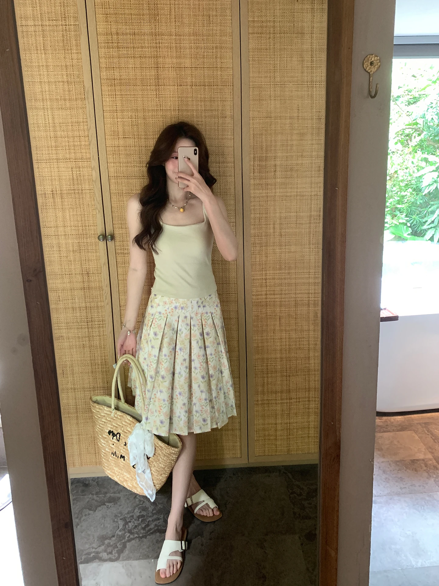 Romantic Floral Cotton Gauze Skirt High Waist A-Line Midi Skirt Gentlewoman Style Spring Summer Casual Wear for Ladies
Romantic Floral Cotton Gauze Skirt High Waist A-Line Midi Skirt Gentlewoman Style Spring Summer Casual Wear for Ladies