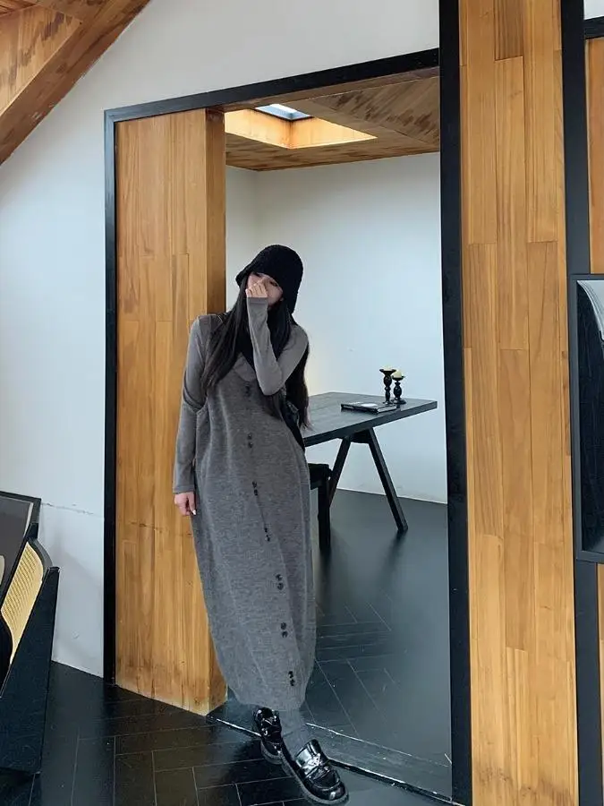Korean Fashion Autumn New Women Two Piece Sets Simple Casual Long Sleeve T-shirt + Sleeveless Long Loose Knitting Vest Dresses
Korean Fashion Autumn New Women Two Piece Sets Simple Casual Long Sleeve T-shirt + Sleeveless Long Loose Knitting Vest Dresses