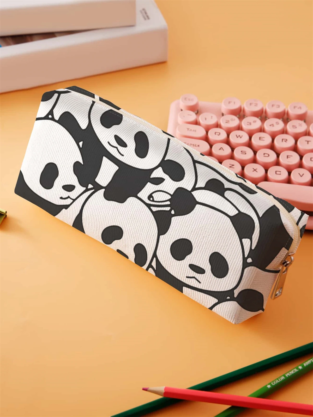 Маленький пенал, пенал большой емкости, многофункциональная сумка для хранения канцелярских принадлежностей, принадлежности для организации студенческой школы.
Маленький пенал, пенал большой емкости, многофункциональная сумка для хранения канцелярских принадлежностей, принадлежности для организации студенческой школы.