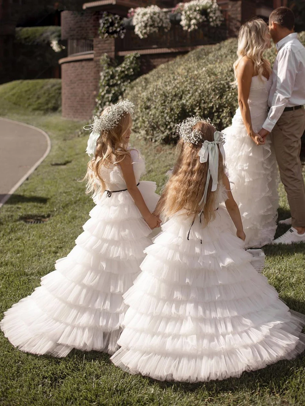 2024 New Flower Girl Dress Sleeveless White Layered Puffy Elegant Kids Wedding Party Dress Birthday Evening Ball Gown
2024 New Flower Girl Dress Sleeveless White Layered Puffy Elegant Kids Wedding Party Dress Birthday Evening Ball Gown