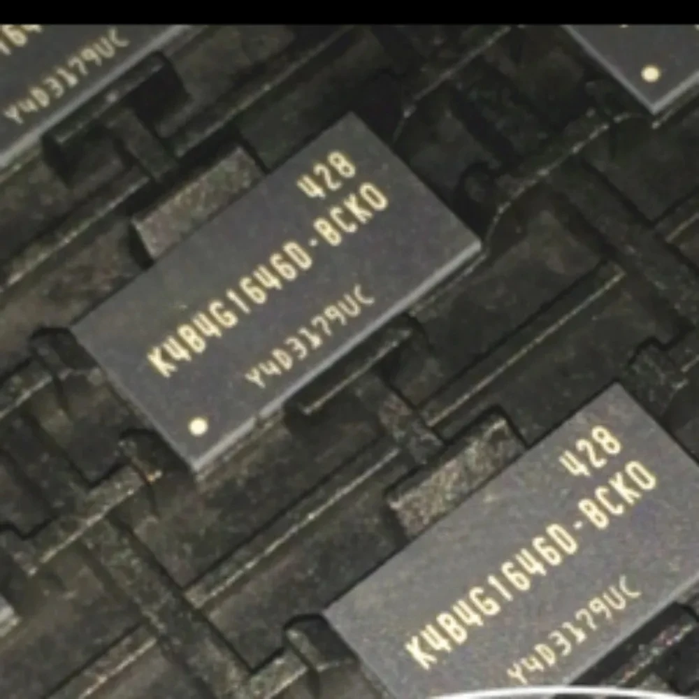 10 шт. в наличии K4B4G1646D-BCK0 K4B4G1646D K4B4G1646 BGA новый
10 шт. в наличии K4B4G1646D-BCK0 K4B4G1646D K4B4G1646 BGA новый