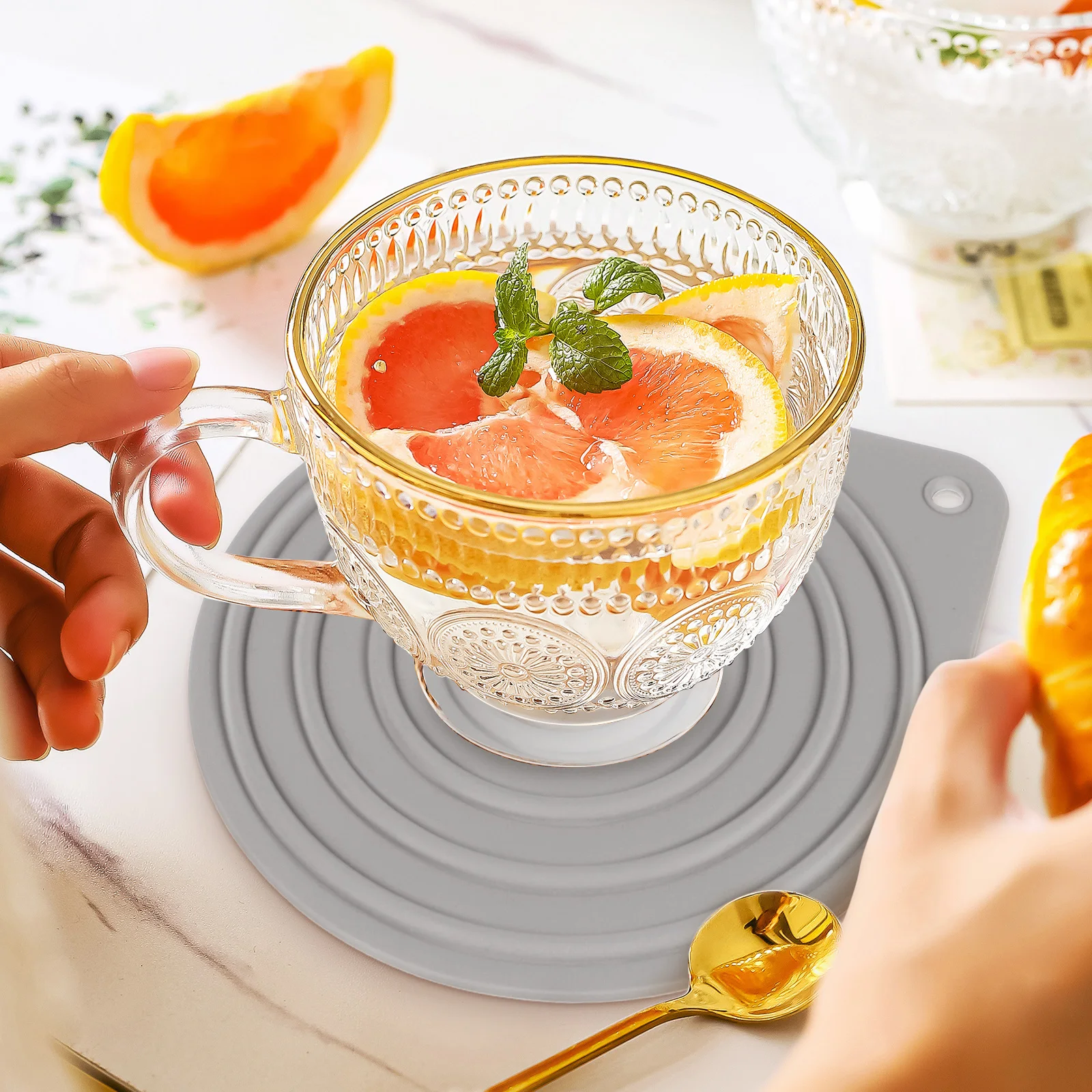 4Pcs Heat Resistant Silicone Round Desktop Pot Mats Non Slip Hot Plate Holders Kitchen Counter Protector Trivets for Hot Dishes
4Pcs Heat Resistant Silicone Round Desktop Pot Mats Non Slip Hot Plate Holders Kitchen Counter Protector Trivets for Hot Dishes