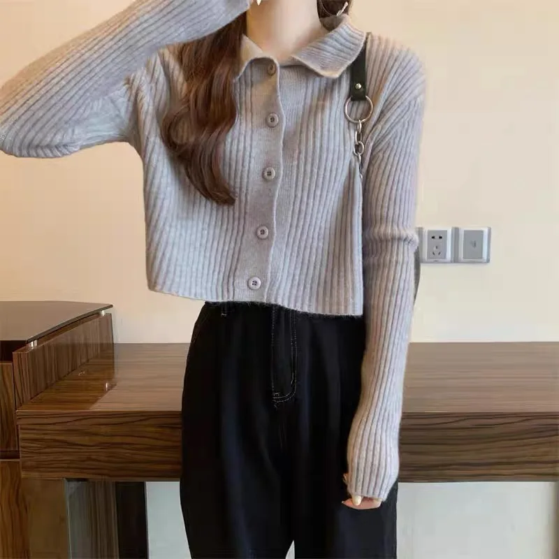 HELIAR Women Striped Single-breasted Cardigan Sweater Polo Neck Long Sleeve Knit Sweater Solid Casual Sweater For Women Autumn
HELIAR Women Striped Single-breasted Cardigan Sweater Polo Neck Long Sleeve Knit Sweater Solid Casual Sweater For Women Autumn