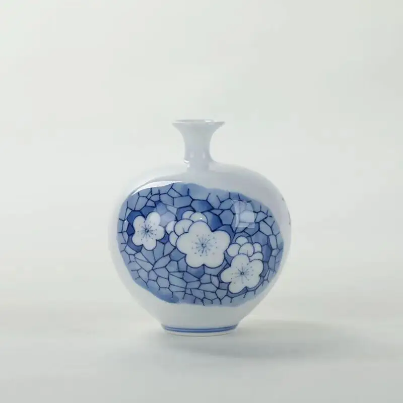 Blue and White Floral Porcelain Vase, China Vase Decorative Vase Jingdezhen
Blue and White Floral Porcelain Vase, China Vase Decorative Vase Jingdezhen