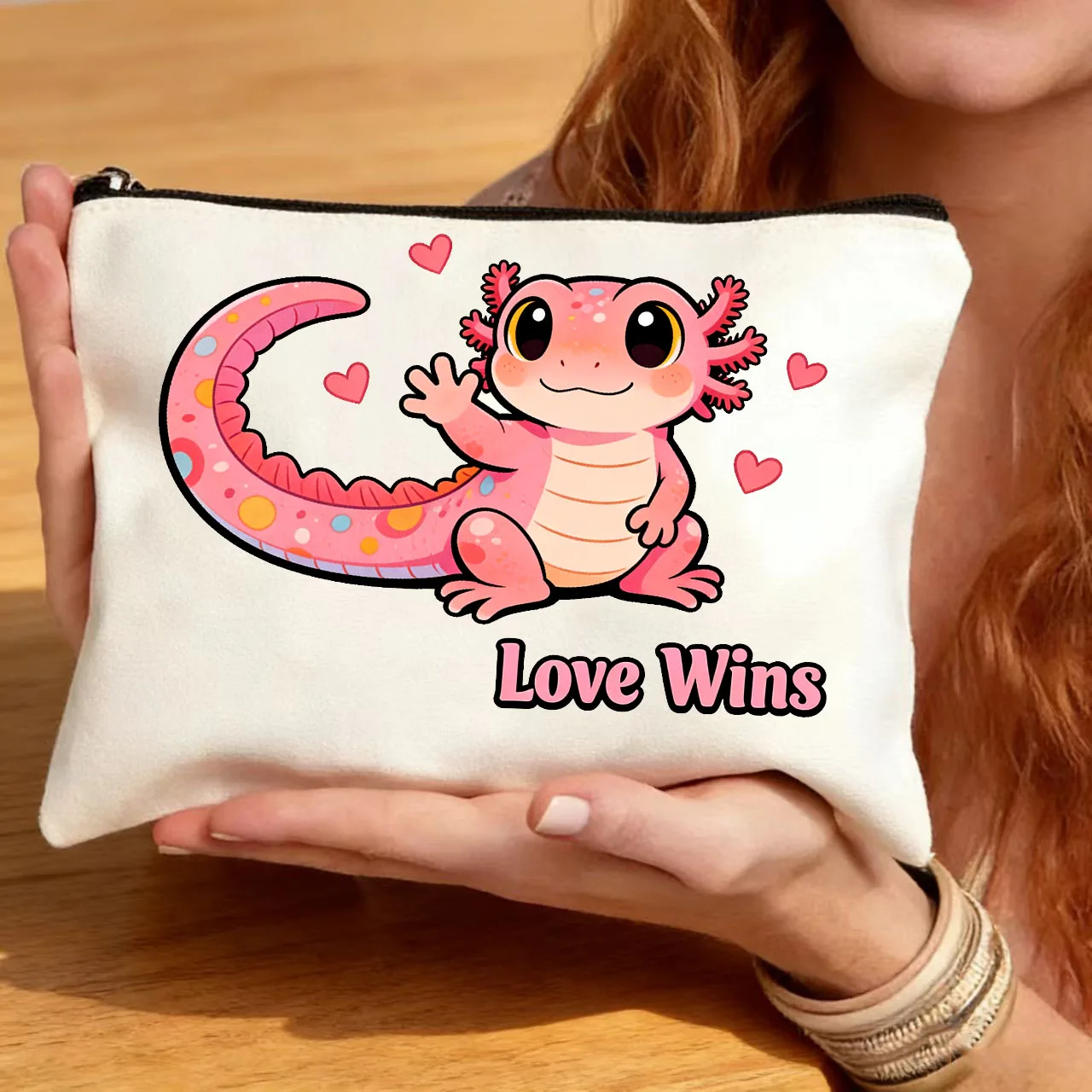 1 шт., креативная шестиугольная сумка для хранения модных тенденций в виде динозавра, многофункциональная ручная холщовая сумка большой вместимости
1 шт., креативная шестиугольная сумка для хранения модных тенденций в виде динозавра, многофункциональная ручная холщовая сумка большой вместимости