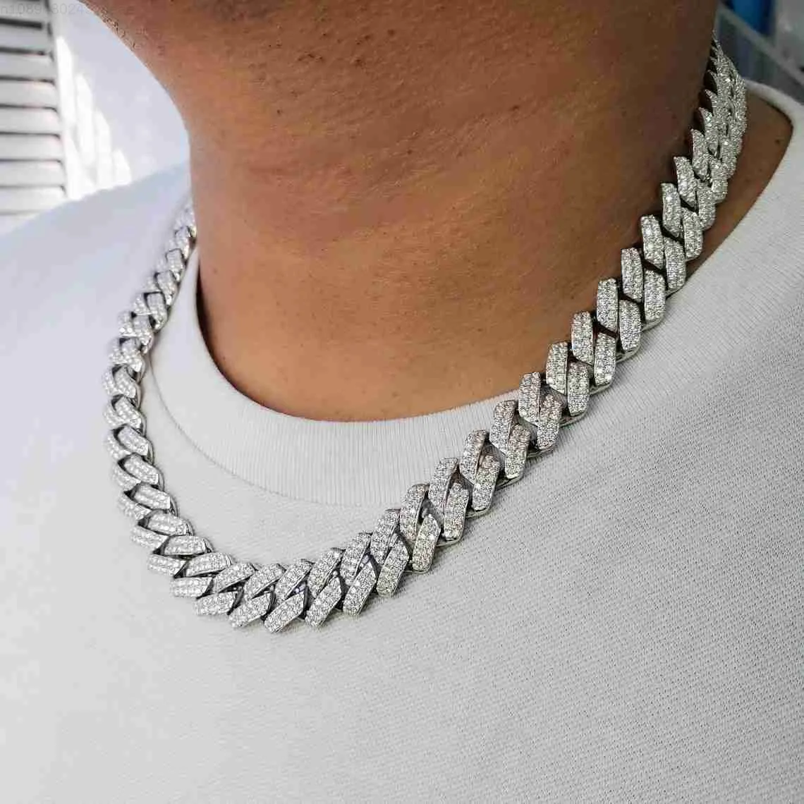 Мода Стерлингового Серебра 925 пробы 12 мм Муассанит Бриллиант Iced Out Ювелирные Изделия Хип-Хоп Муассанит Кубинская Ланцюжок
Мода Стерлингового Серебра 925 пробы 12 мм Муассанит Бриллиант Iced Out Ювелирные Изделия Хип-Хоп Муассанит Кубинская Ланцюжок