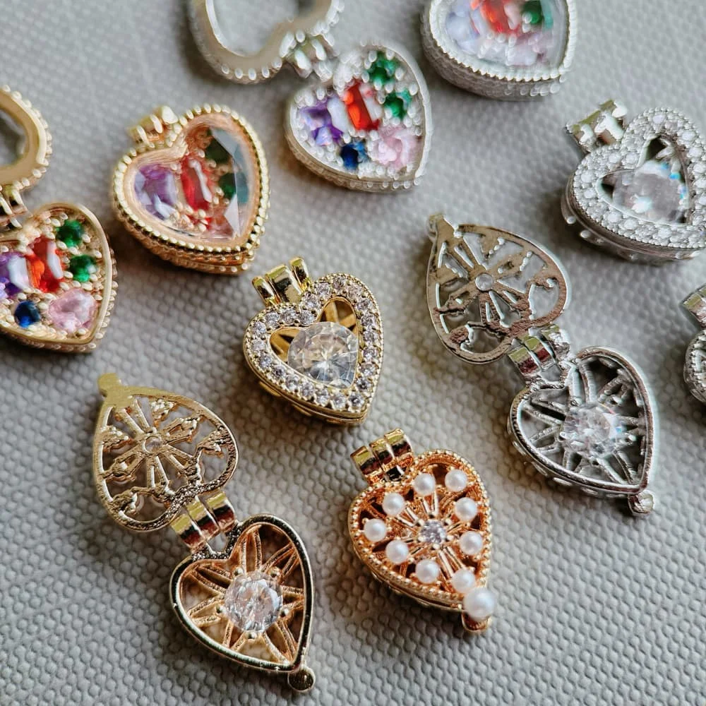 10pcs/lot Valentine's Day Love Heart Zircon Magic Box Nail Art Parts Manicure DIY Nails Accesorios Supplies Decorations Charms
10pcs/lot Valentine's Day Love Heart Zircon Magic Box Nail Art Parts Manicure DIY Nails Accesorios Supplies Decorations Charms
