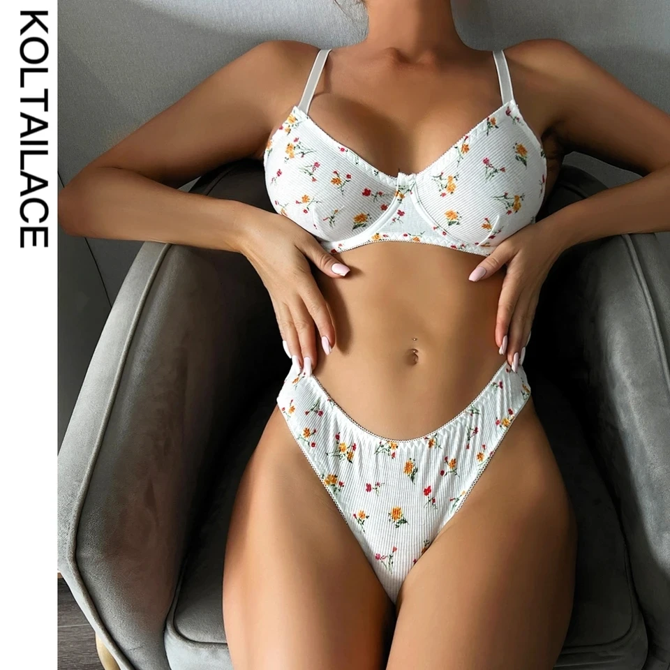 Women's 2Piece Bra Party Underwear Set Fancy Lingerie Fashionable Four-Season Adjustable Strap Seamless Comfortable Innerwear
Women's 2Piece Bra Party Underwear Set Fancy Lingerie Fashionable Four-Season Adjustable Strap Seamless Comfortable Innerwear