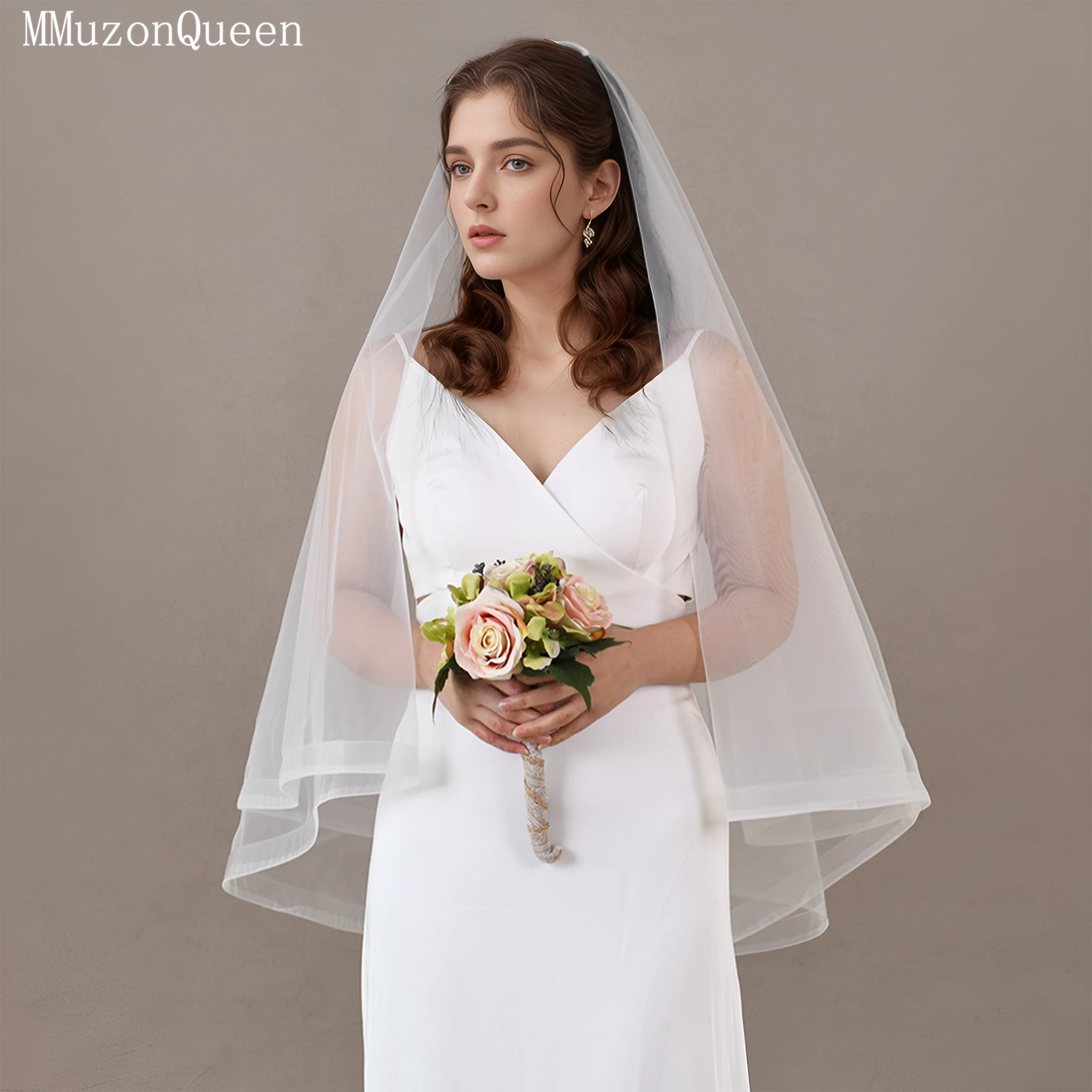 Свадебная фата TOPQUEEN V69 оптом: двухслойная, с каркасом из фишбоун, широким краем, для вечеринок и свадеб, белая/цвета слоновой кости, длина до кончиков пальцев
Свадебная фата TOPQUEEN V69 оптом: двухслойная, с каркасом из фишбоун, широким краем, для вечеринок и свадеб, белая/цвета слоновой кости, длина до кончиков пальцев