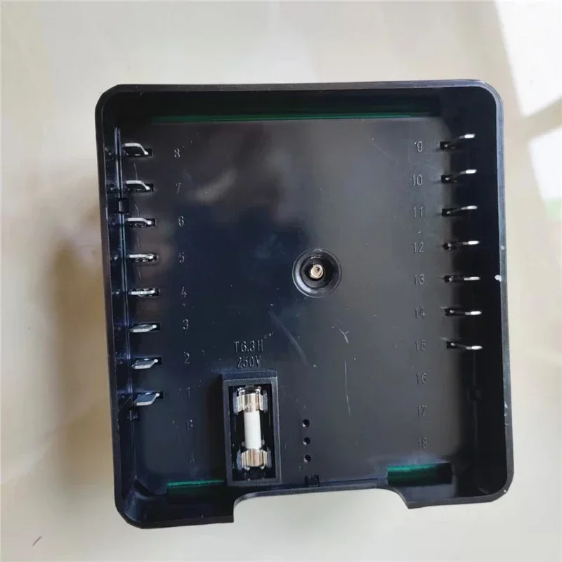 Domestic RMG88.62C2 burner controller RMO88.53C2 programmable controller RMG/M88.62C2
Domestic RMG88.62C2 burner controller RMO88.53C2 programmable controller RMG/M88.62C2