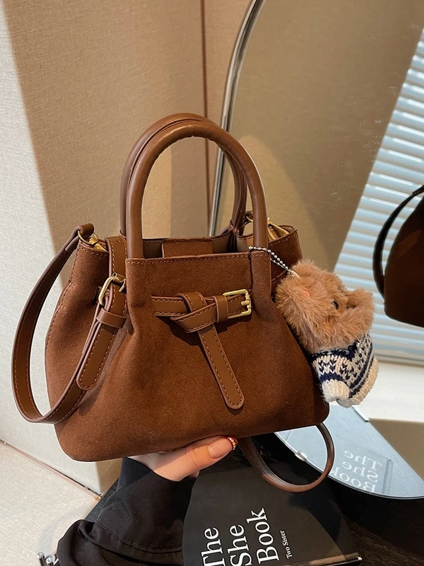 Korean Sle Folded Handbag Women's 2026 New Pure Color Commuter Buet Bag Faion Single oulder Slant Crossbody Bag
Korean Sle Folded Handbag Women's 2026 New Pure Color Commuter Buet Bag Faion Single oulder Slant Crossbody Bag