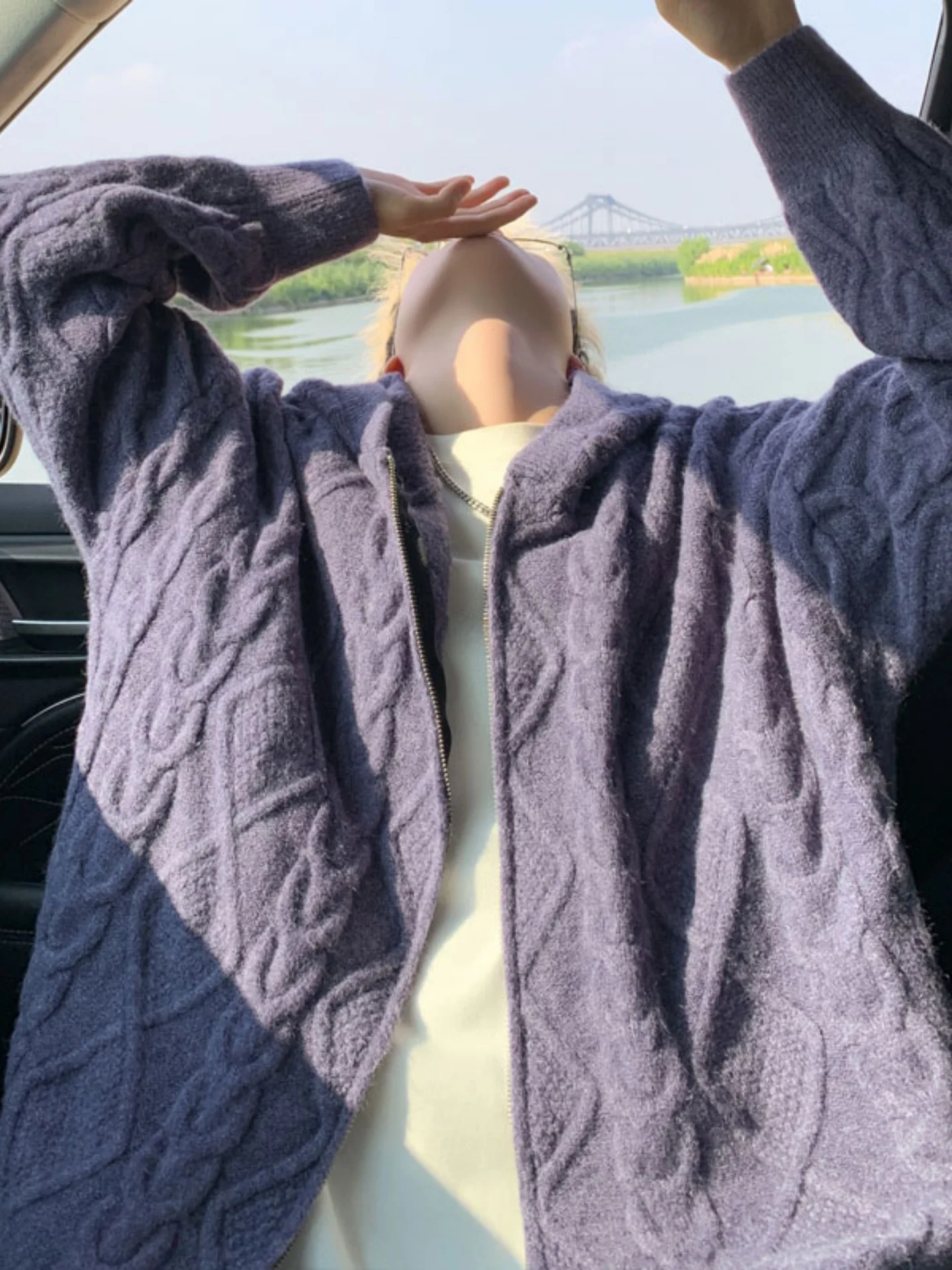 Мужской вязаный кардиган в американском ретро-стиле, утепленный, мягкий, свободный, с капюшоном, осенне-зимний, повседневный, комфортный топ
Мужской вязаный кардиган в американском ретро-стиле, утепленный, мягкий, свободный, с капюшоном, осенне-зимний, повседневный, комфортный топ