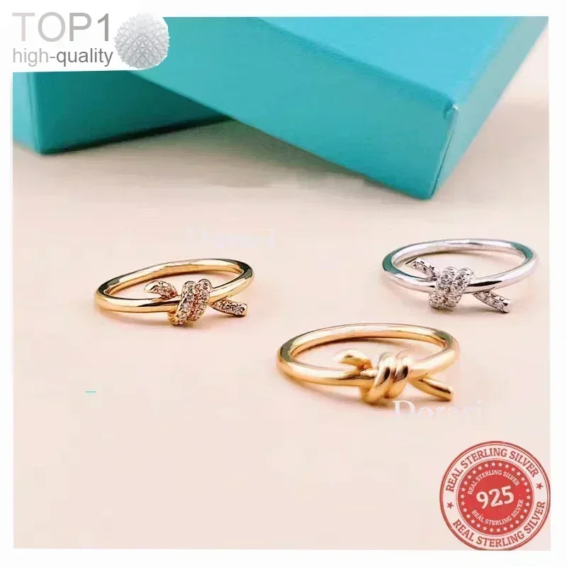 Серебряное кольцо S925 в европейском стиле с узлом - легкий роскошный элегантный женский незаменимый высококачественный аксессуар
Серебряное кольцо S925 в европейском стиле с узлом - легкий роскошный элегантный женский незаменимый высококачественный аксессуар