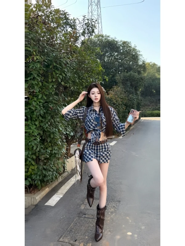 Retro Fashionable Plaid Set Dress Beautiful Casual Style Belted Waistcoat Wrap around Skirt Korean Style Sexy Two Piece Set
Retro Fashionable Plaid Set Dress Beautiful Casual Style Belted Waistcoat Wrap around Skirt Korean Style Sexy Two Piece Set