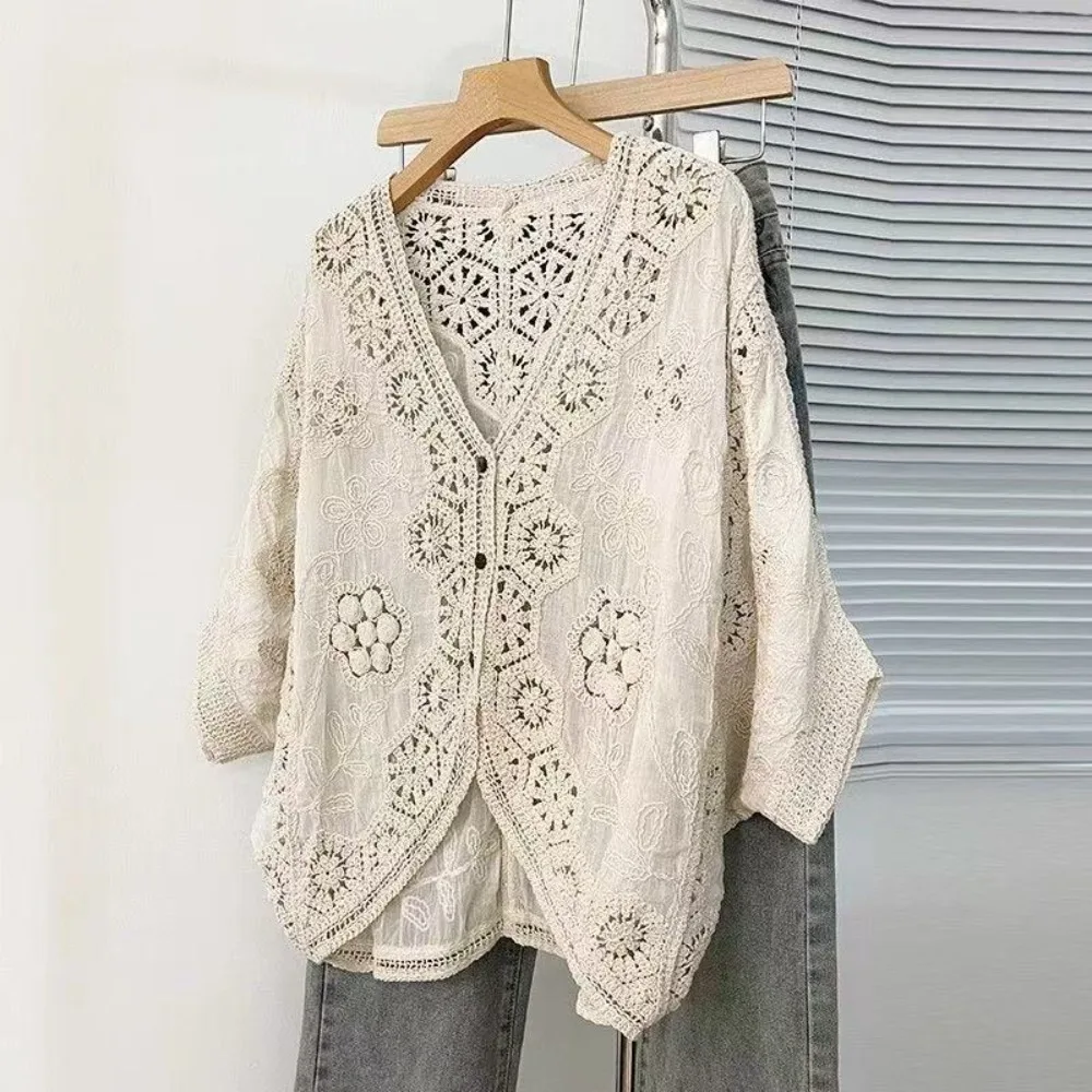 Boho Style Floral Lace Crochet Cardigan 3/4 Sleeves Open Front Lace Shrug V-Neck Button-Up Mesh Sweater Summer Wear
Boho Style Floral Lace Crochet Cardigan 3/4 Sleeves Open Front Lace Shrug V-Neck Button-Up Mesh Sweater Summer Wear