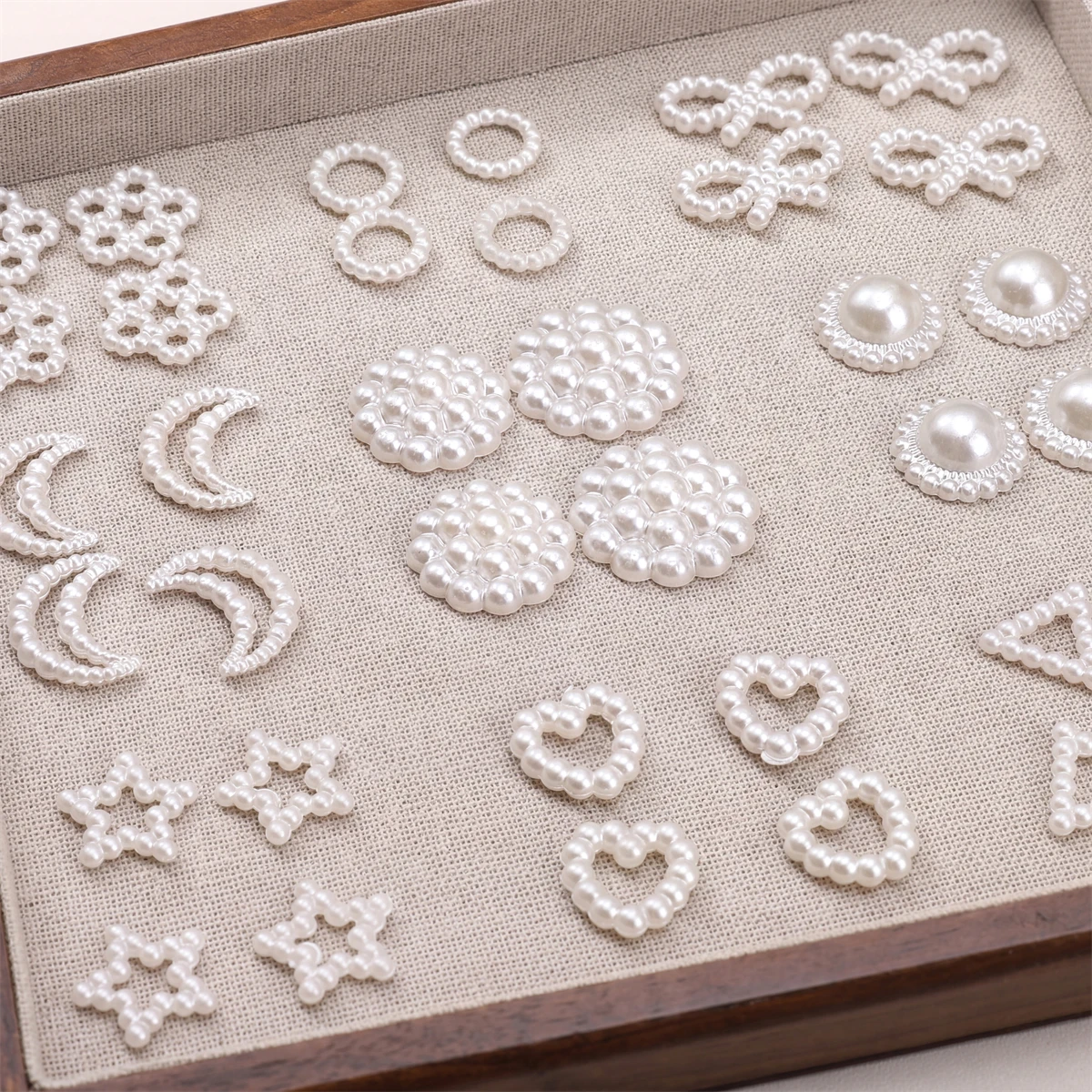 50-100pcs Ivory ABS Imitation Pearl Flatback Beads Flower Bowknot Moon Heart Star Beads for Garment Decor DIY Sewing Accessories
50-100pcs Ivory ABS Imitation Pearl Flatback Beads Flower Bowknot Moon Heart Star Beads for Garment Decor DIY Sewing Accessories